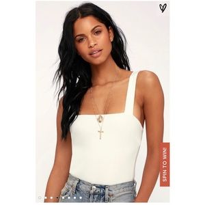 Lulu’s cream bodysuit